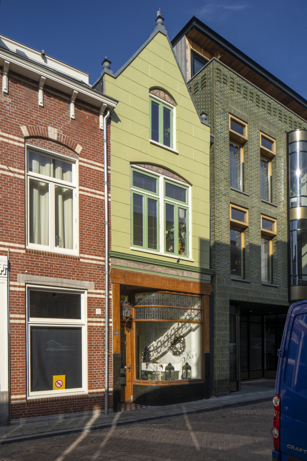 Werkplaats met bovenwoning